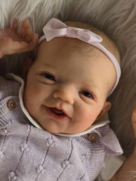 reborn panenka realistická Charlie s úsměvem